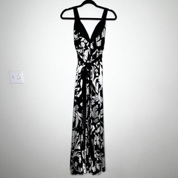 Elegant Black and White Prom Dress - Picture 7 of 16